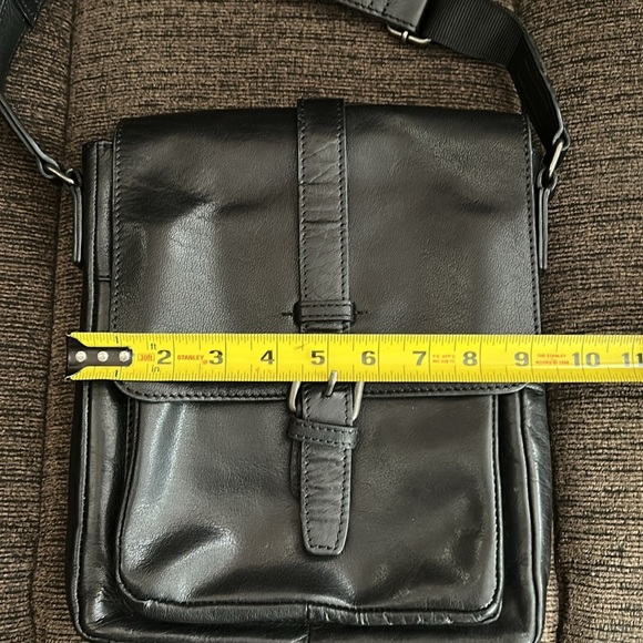 Leather crossbody bag - Picture 11 of 13